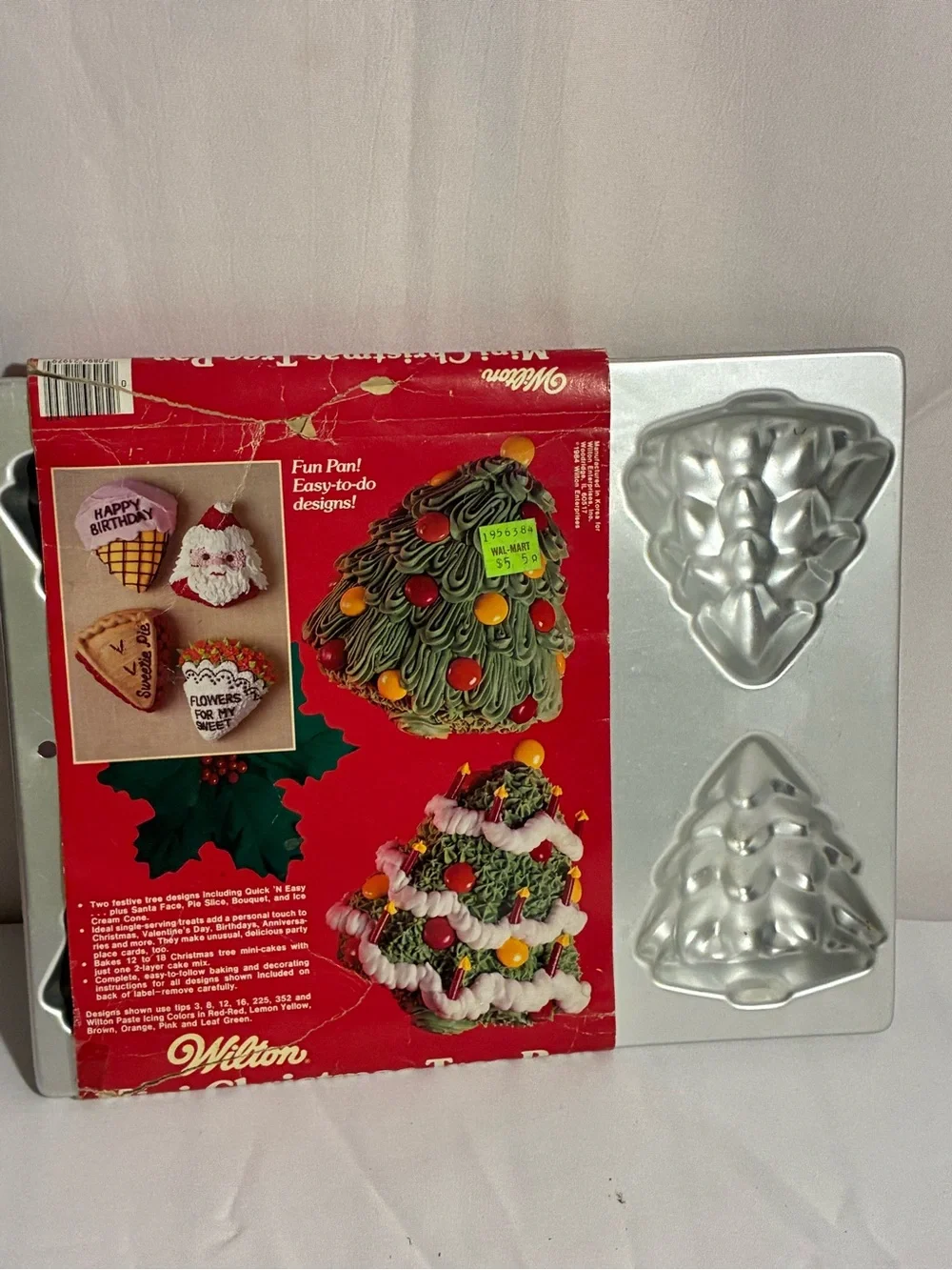 Wilton vintage Christmas Tree Cake Pan -Holiday Bakeware